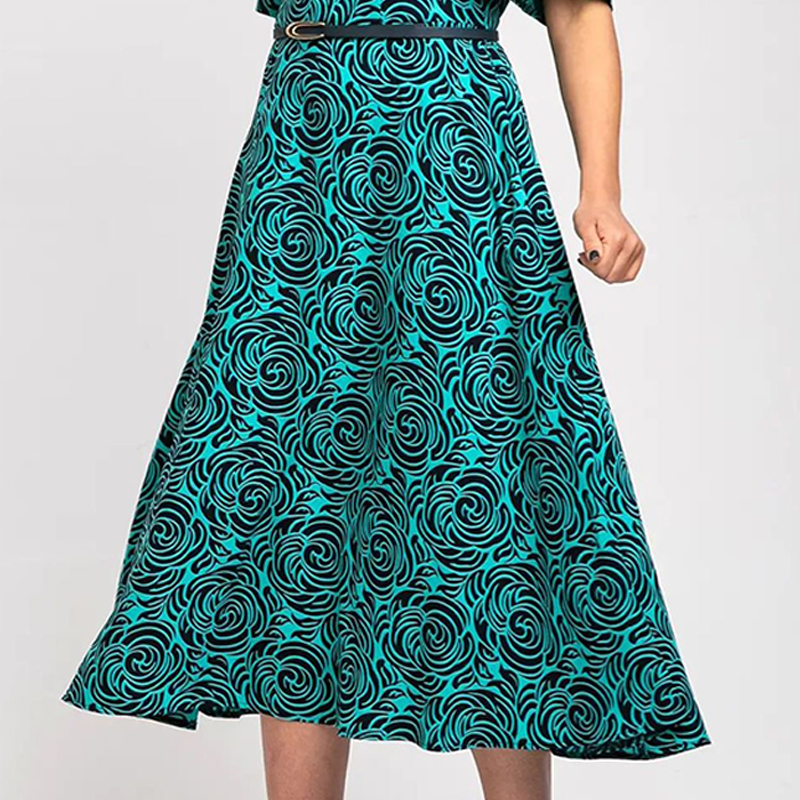 Elegáns, mintás maxi ruha övvel